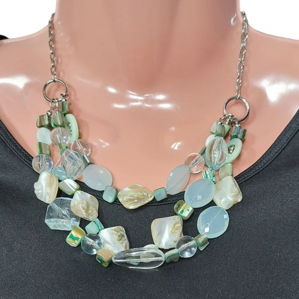 Women's Silver Tone Light Green Faux Mother of Pearls Necklace 10 Inches - Picture 4 of 16